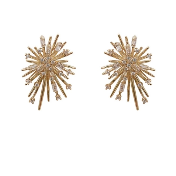 NEW 18k Yellow Gold Plated Diamond Firework Studs - Picture 6 of 8
